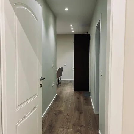 Meta Appartments *